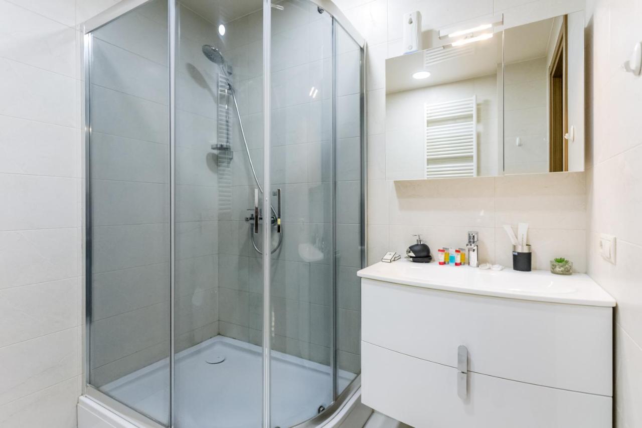 Central Cosy 5Bd-5Bath Apartment Tbilisi Ngoại thất bức ảnh