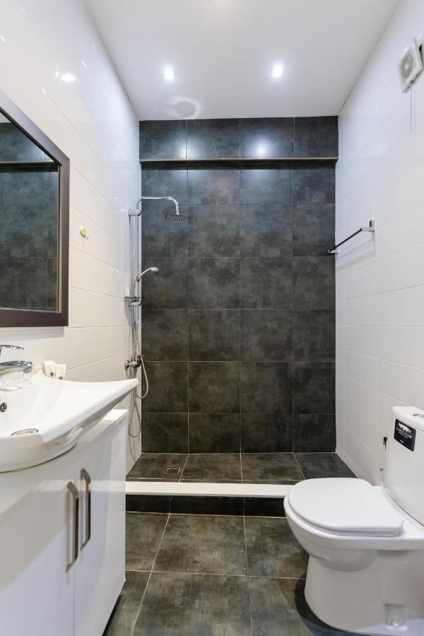 Central Cosy 5Bd-5Bath Apartment Tbilisi Ngoại thất bức ảnh