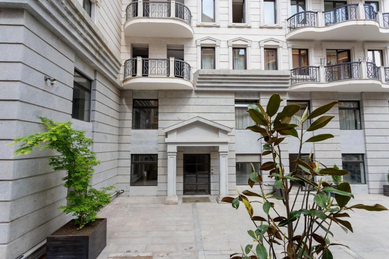 Central Cosy 5Bd-5Bath Apartment Tbilisi Ngoại thất bức ảnh